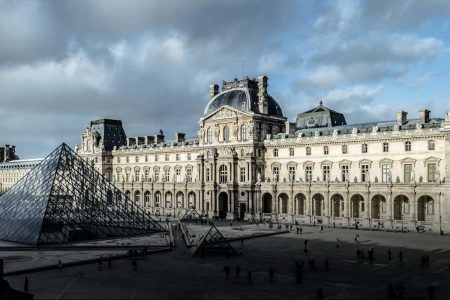 Louvre Museum / Paris