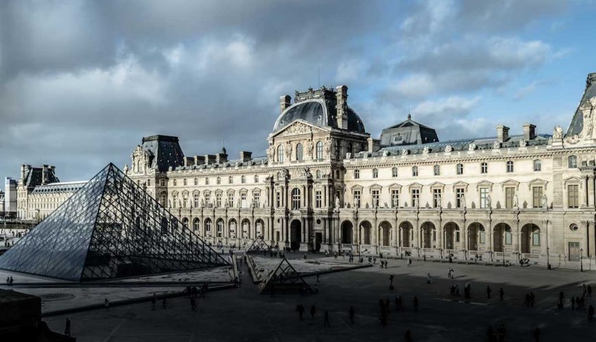 Louvre Museum / Paris